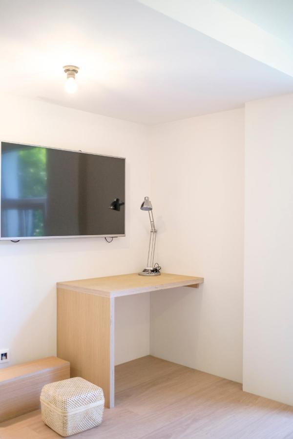 Studios With City View Brussel Bagian luar foto